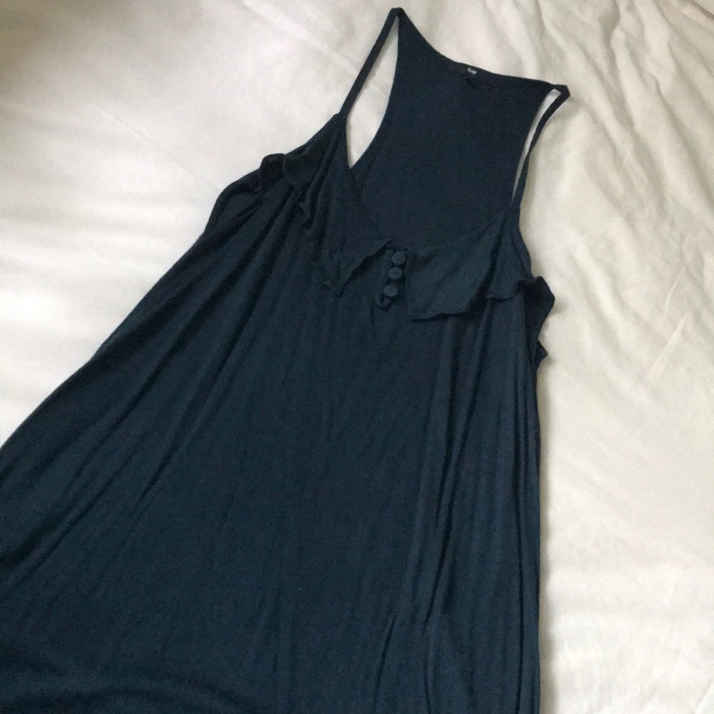 Gap button tank